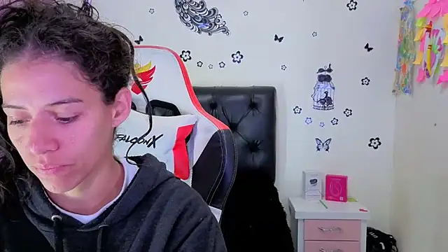 daniela rivasth online show from 09/12/25, 04:12