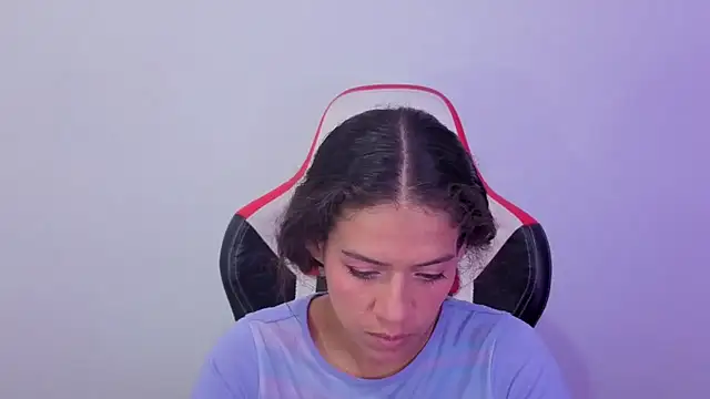 daniela rivasth online show from 10/28/25, 07:12