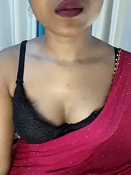 Snapshot of Rinika_67 chatting on 04/18/26, 02:43 Rinika 67 online show from 04/18/26, 02:43