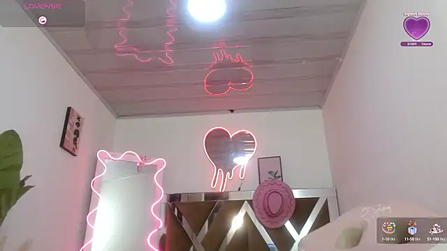 Snapshot of Anastaciia_tay chatting on 02/06/25, 09:22 Anastaciia tay online show from 02/06/25, 09:22