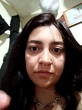 CORALINE GREYM online show from 10/05/25, 04:11