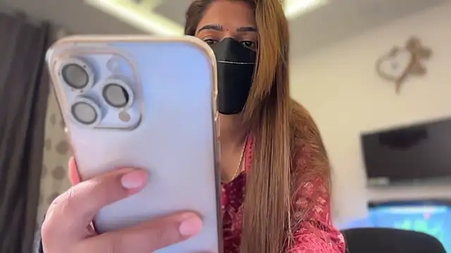 Hotty-Sana online show from 02/04/26, 04:24