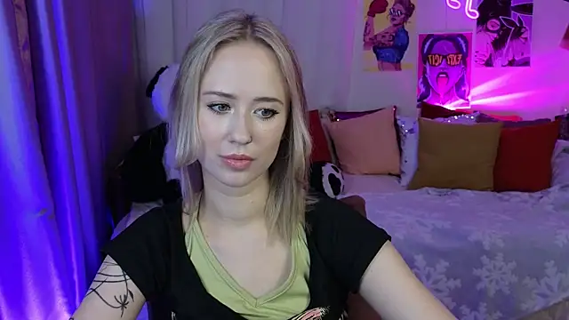 Snapshot of SashaBrooks chatting on 10/10/25, 06:07 SashaBrooks online show from 10/10/25, 06:07