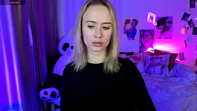 SashaBrooks online show from 12/14/25, 02:11