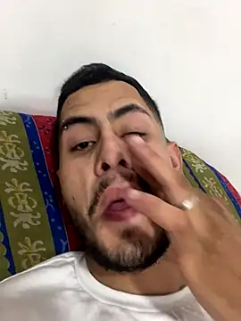 Snapshot of Dalton_oficial chatting on 12/04/24, 08:51 Dalton oficial online show from 12/04/24, 08:51