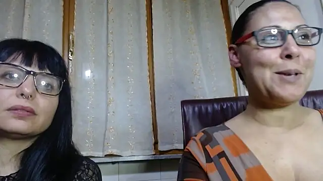 Foxlady2271 online show from 02/22/26, 09:13