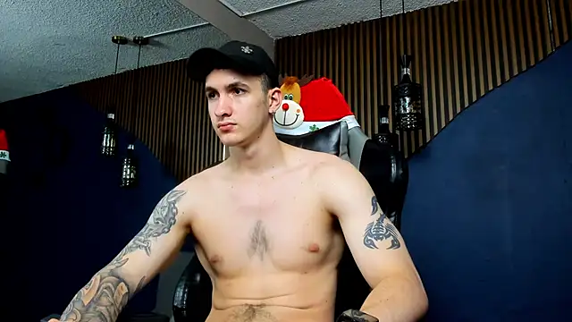 JacksonOlsenn online show from 01/08/25, 05:15