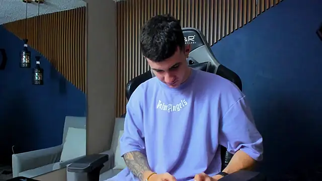 JacksonOlsenn online show from 01/19/25, 07:47