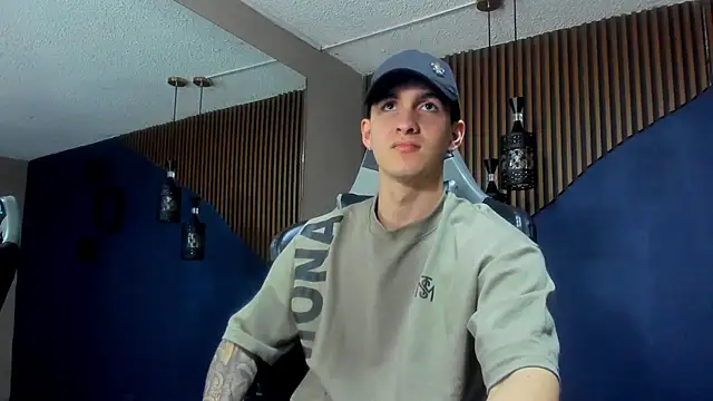 JacksonOlsenn online show from 01/24/25, 06:04