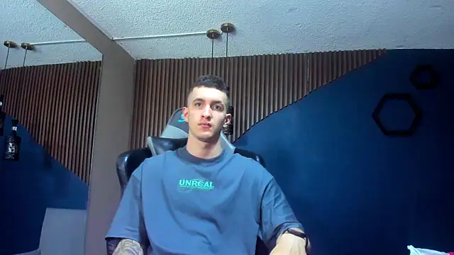 JacksonOlsenn online show from 01/28/25, 06:28