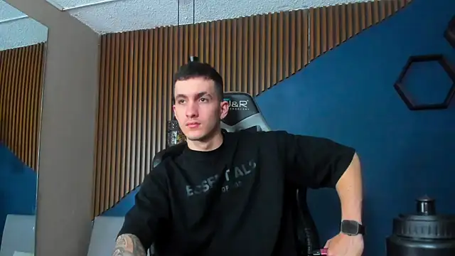 JacksonOlsenn online show from 02/01/25, 06:08