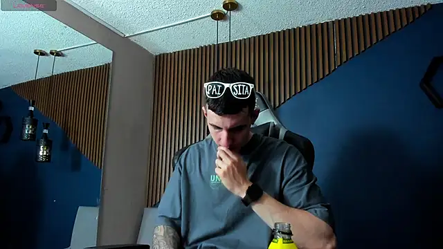 JacksonOlsenn online show from 02/28/25, 02:09