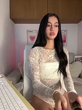 Snapshot of maddy_bronw_ chatting on 05/11/26, 10:18 maddy bronw online show from 05/11/26, 10:18