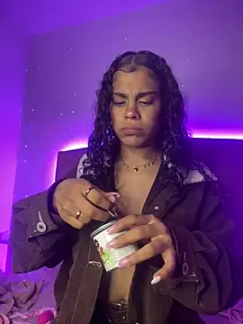 NINA 18 YEARS online show from 02/03/25, 11:26