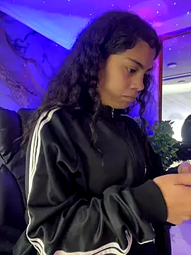 NINA 18 YEARS online show from 11/26/25, 10:22