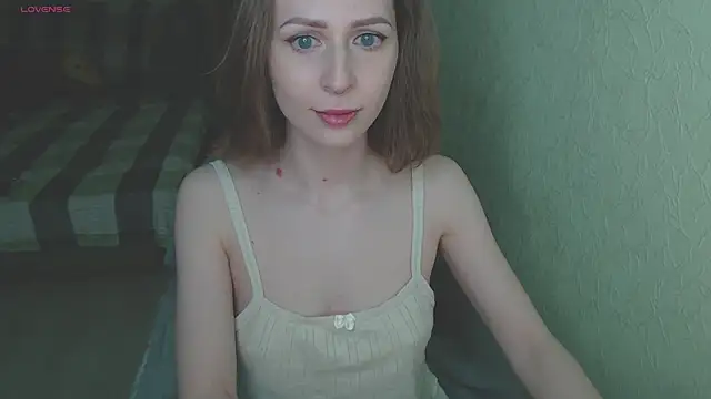 Snapshot of OaklynDobson chatting on 02/18/25, 04:37 OaklynDobson online show from 02/18/25, 04:37