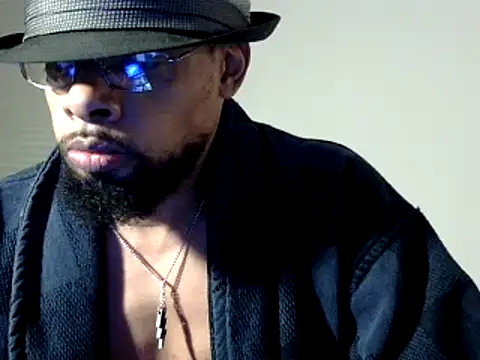Snapshot of WhiskeyWood_DuhGOD chatting on 12/05/24, 02:20 WhiskeyWood DuhGOD online show from 12/05/24, 02:20