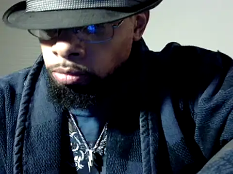Snapshot of WhiskeyWood_DuhGOD chatting on 12/06/24, 02:13 WhiskeyWood DuhGOD online show from 12/06/24, 02:13