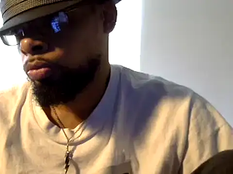 Snapshot of WhiskeyWood_DuhGOD chatting on 12/10/24, 05:33 WhiskeyWood DuhGOD online show from 12/10/24, 05:33