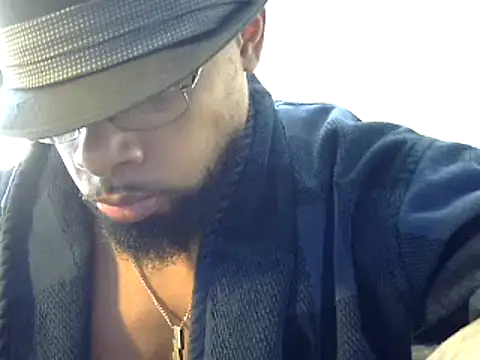 Snapshot of WhiskeyWood_DuhGOD chatting on 12/12/24, 05:37 WhiskeyWood DuhGOD online show from 12/12/24, 05:37