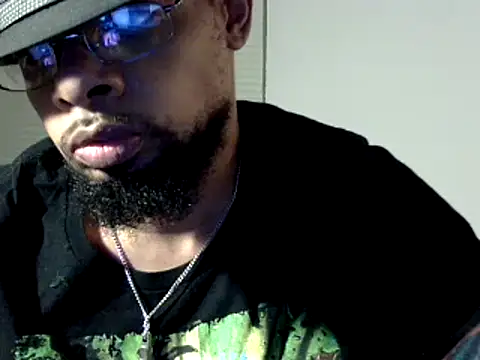 Snapshot of WhiskeyWood_DuhGOD chatting on 12/29/24, 02:27 WhiskeyWood DuhGOD online show from 12/29/24, 02:27