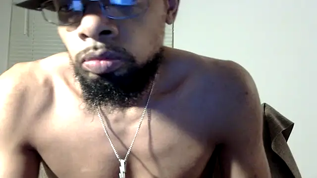 Snapshot of WhiskeyWood_DuhGOD chatting on 03/20/25, 01:24 WhiskeyWood DuhGOD online show from 03/20/25, 01:24