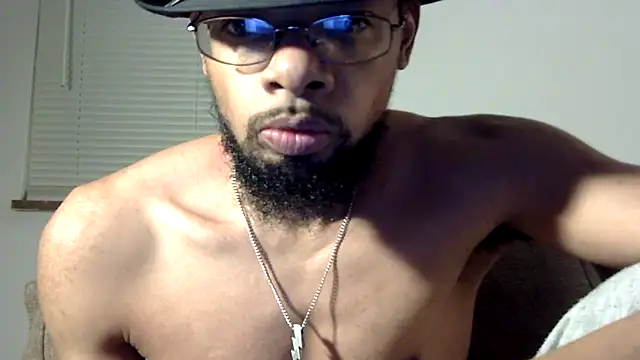Snapshot of WhiskeyWood_DuhGOD chatting on 03/23/25, 01:53 WhiskeyWood DuhGOD online show from 03/23/25, 01:53