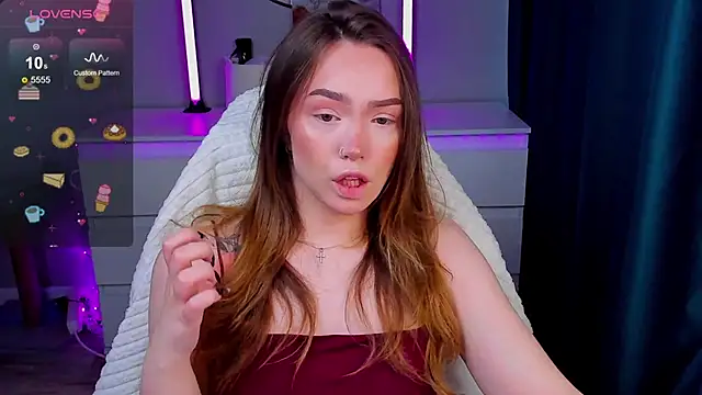 Snapshot of Evia_r0se chatting on 03/21/26, 08:52 Evia r0se online show from 03/21/26, 08:52