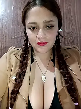 Snapshot of hanna-a chatting on 05/05/26, 02:36 hanna-a online show from 05/05/26, 02:36