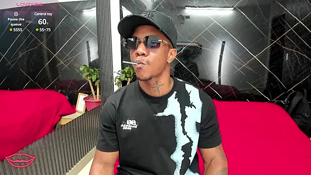 ronnie 7777 online show from 02/21/25, 07:43