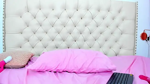 Kim Eli online show from 01/04/25, 10:45