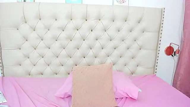 Kim Eli online show from 01/19/25, 01:43