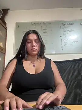 Snapshot of Catherine_summer1 chatting on 01/09/25, 04:08 Catherine summer1 online show from 01/09/25, 04:08