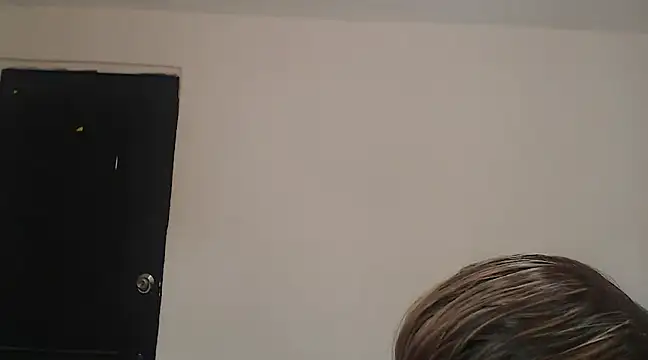 Snapshot of SusanLeroy chatting on 02/28/25, 01:58 SusanLeroy online show from 02/28/25, 01:58