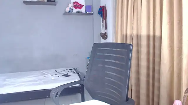 SusanLeroy online show from 11/30/25, 09:35