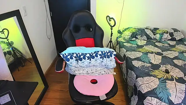 peanut tangerine online show from 01/22/25, 06:52