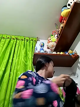 Samantha Sullivan  online show from 12/12/24, 02:48