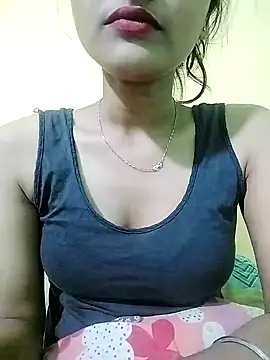 MISSQUEEN48 online show from 12/29/24, 04:51