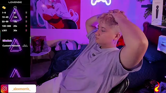 Snapshot of _AlexMorris chatting on 10/03/25, 06:54 AlexMorris online show from 10/03/25, 06:54