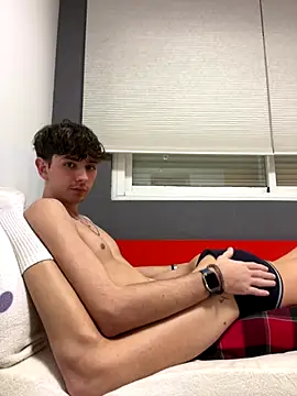 Adriiann  21 online show from 12/14/25, 10:03