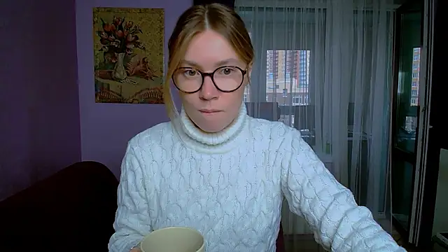 TaylorBre online show from 10/05/25, 06:23