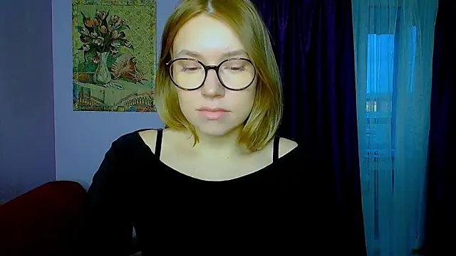 Snapshot of TaylorBre chatting on 11/17/25, 06:41 TaylorBre online show from 11/17/25, 06:41