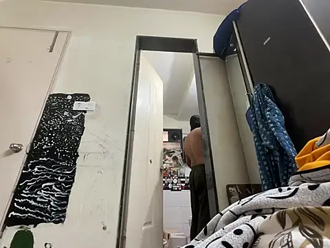 Snapshot of SammyChocolateIndian chatting on 12/08/24, 08:20 SammyChocolateIndian online show from 12/08/24, 08:20