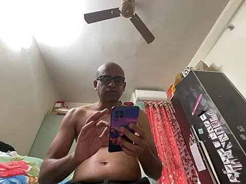 Snapshot of SammyChocolateIndian chatting on 02/06/25, 07:56 SammyChocolateIndian online show from 02/06/25, 07:56