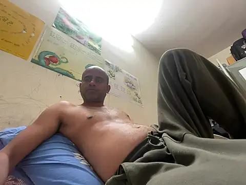 Snapshot of SammyChocolateIndian chatting on 03/01/25, 05:20 SammyChocolateIndian online show from 03/01/25, 05:20