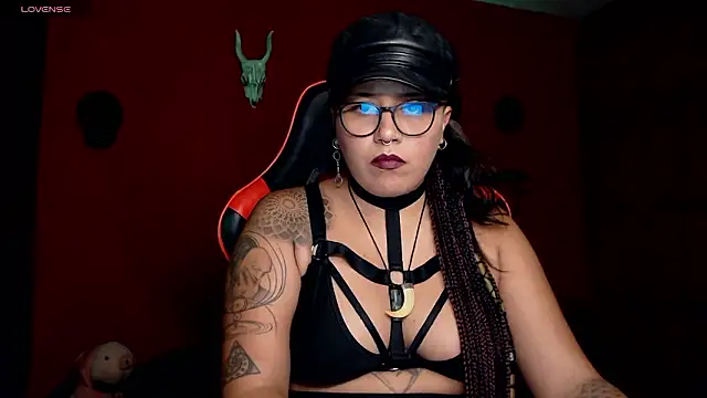 Snapshot of LilithSharon chatting on 12/05/24, 12:08 LilithSharon online show from 12/05/24, 12:08