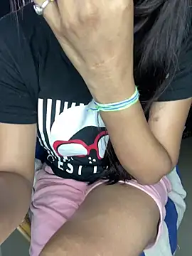 Snapshot of Hot_royalbhabhi chatting on 01/12/25, 10:45 Hot royalbhabhi online show from 01/12/25, 10:45