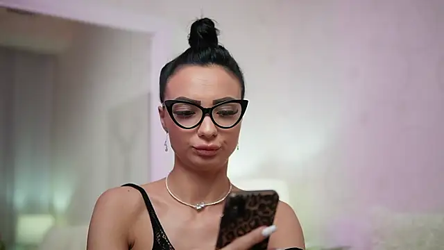 MaraJolie online show from 01/25/25, 03:40