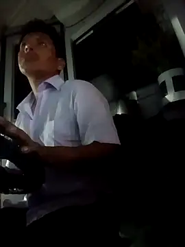 alexchir4 online show from 11/24/25, 09:42