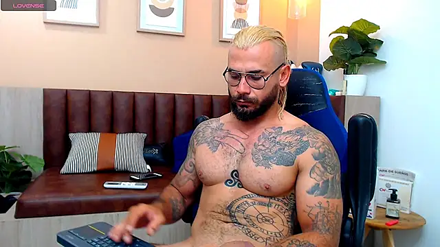 hanz col online show from 03/21/25, 12:28